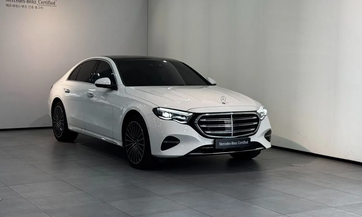 Mercedes-Benz E-Class — фото 1