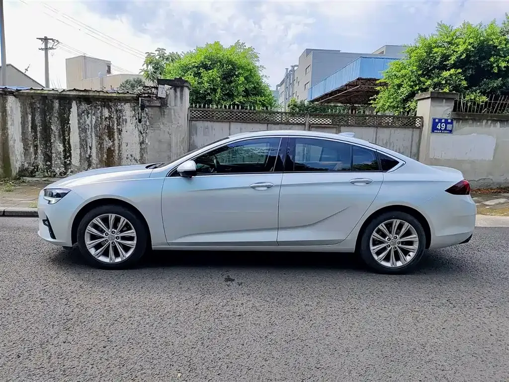 Buick Regal — фото 9