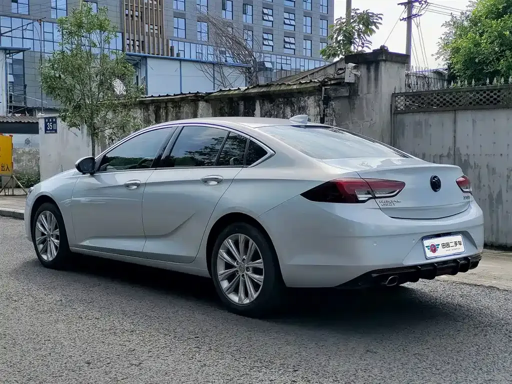 Buick Regal — фото 8