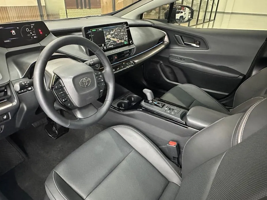 Toyota Prius — фото 4