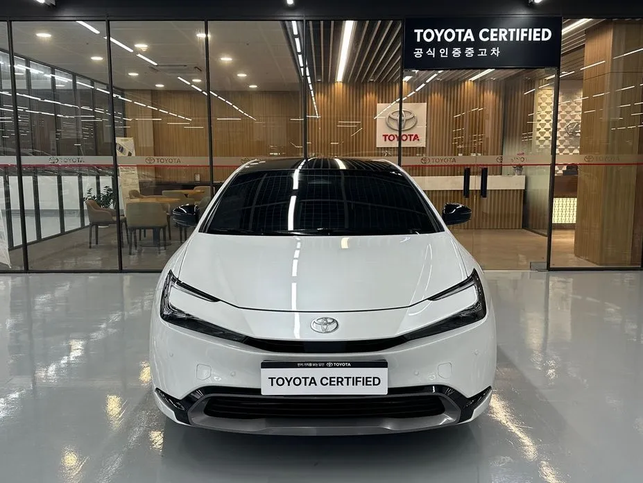 Toyota Prius — фото 7
