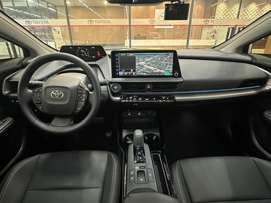 Toyota Prius — фото 10