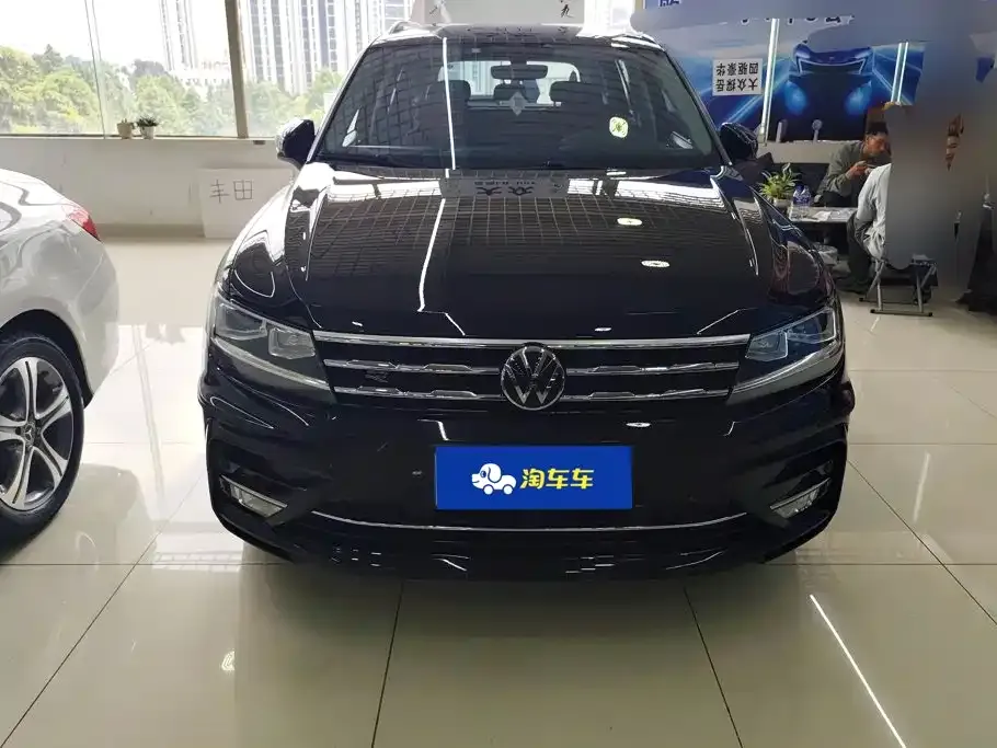 Volkswagen Tiguan L — фото 7