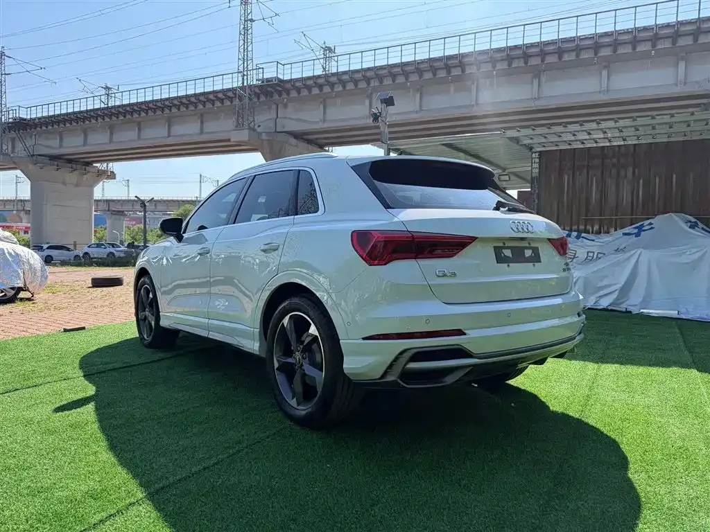 Audi Q3 — фото 2