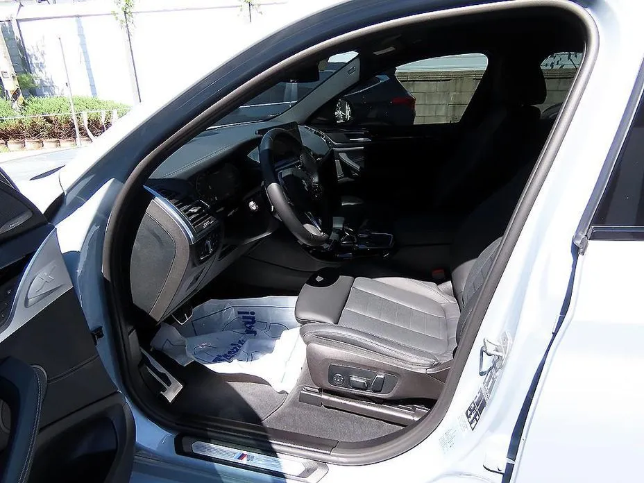 BMW X4 2024 из KR, фото 3