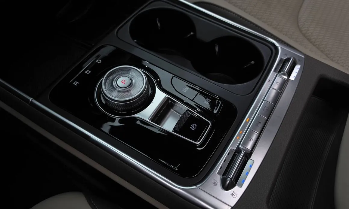 Kia Carnival — фото 10
