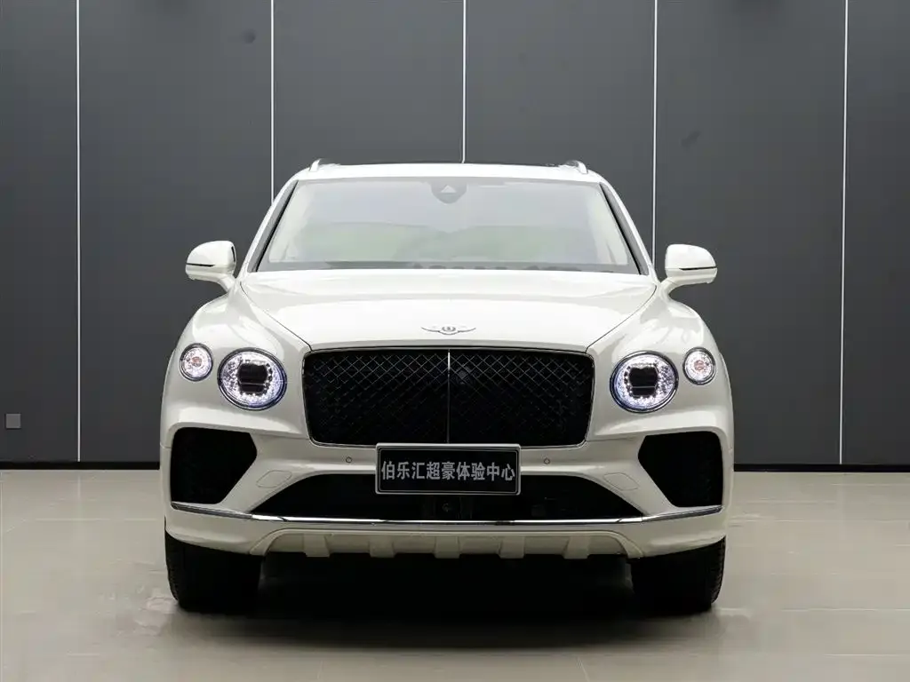 Bentley Bentayga — фото 1