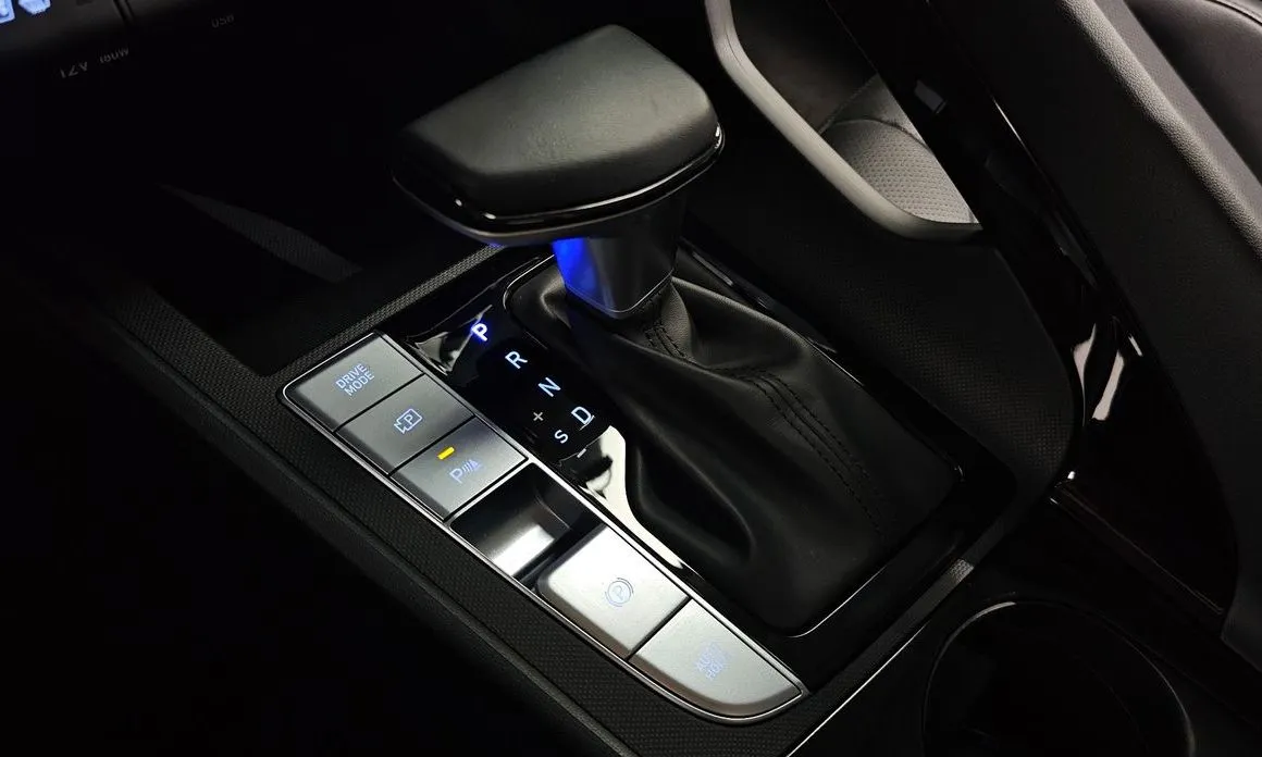 Hyundai AVANTE — фото 2