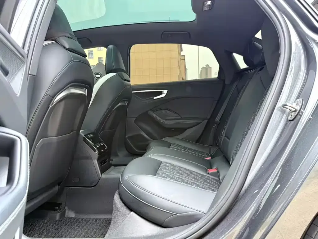 Audi A5L 2025 из CN, фото 8