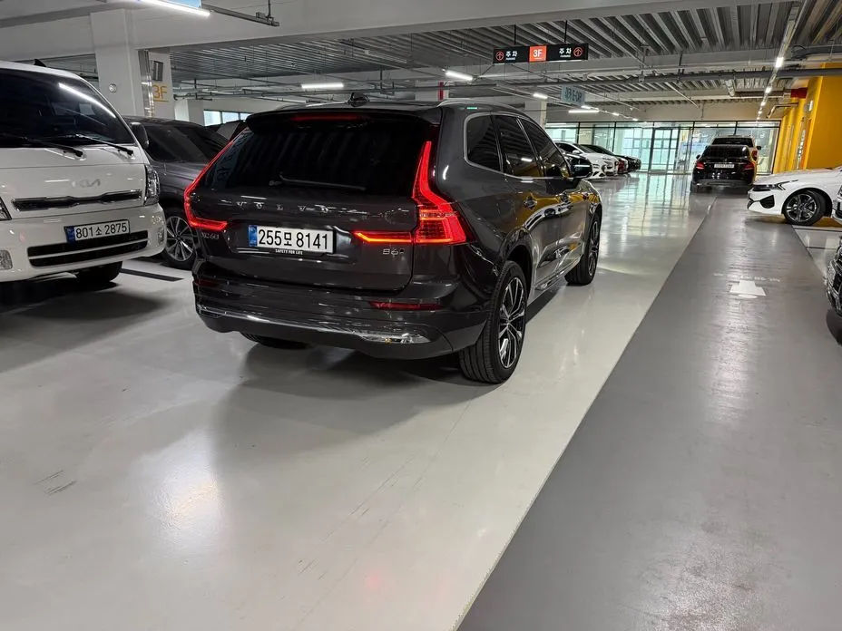 Volvo XC60 — фото 9