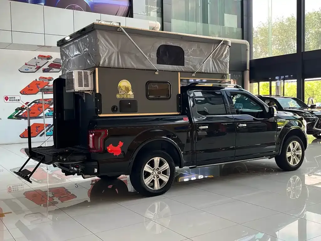 Ford F-150 Raptor — фото 9