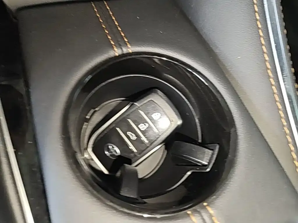 Toyota Avalon — фото 10