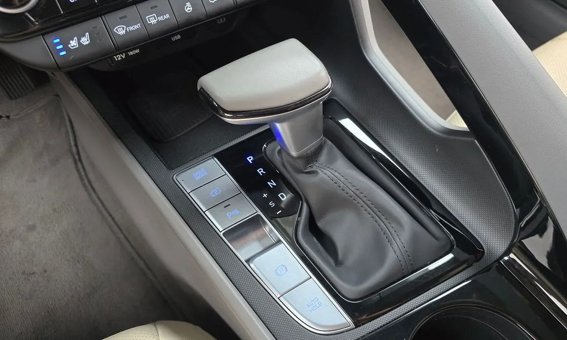Hyundai AVANTE — фото 3