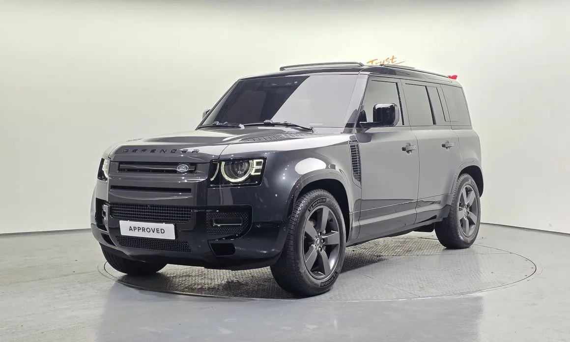 Land Rover Defender — фото 1