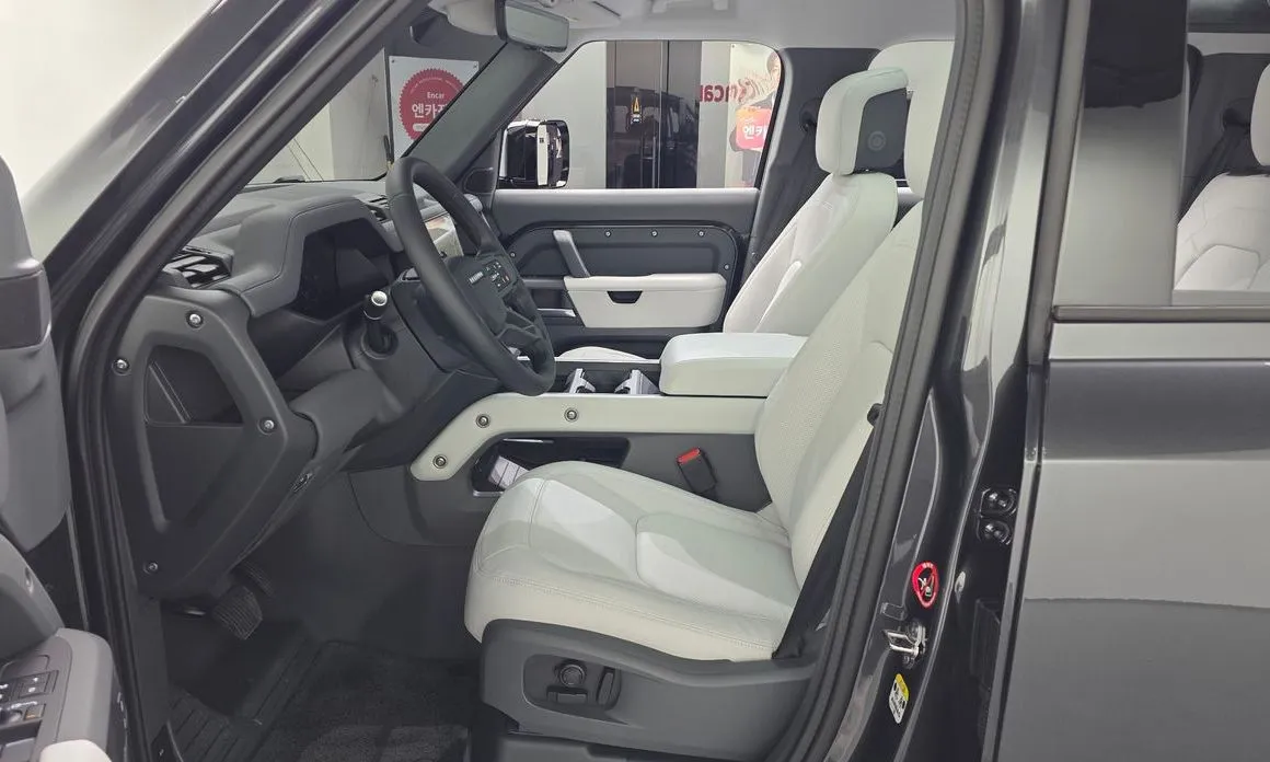 Land Rover Defender — фото 10