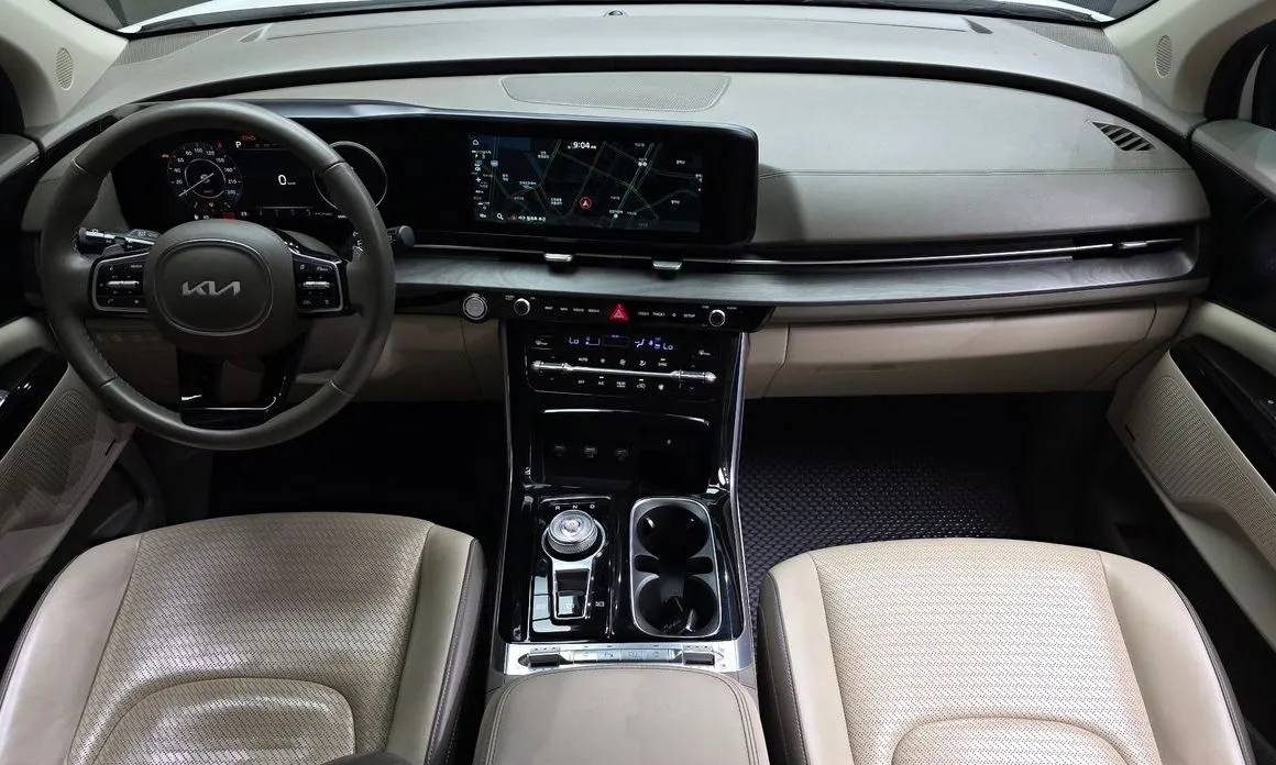 Kia Carnival — фото 10