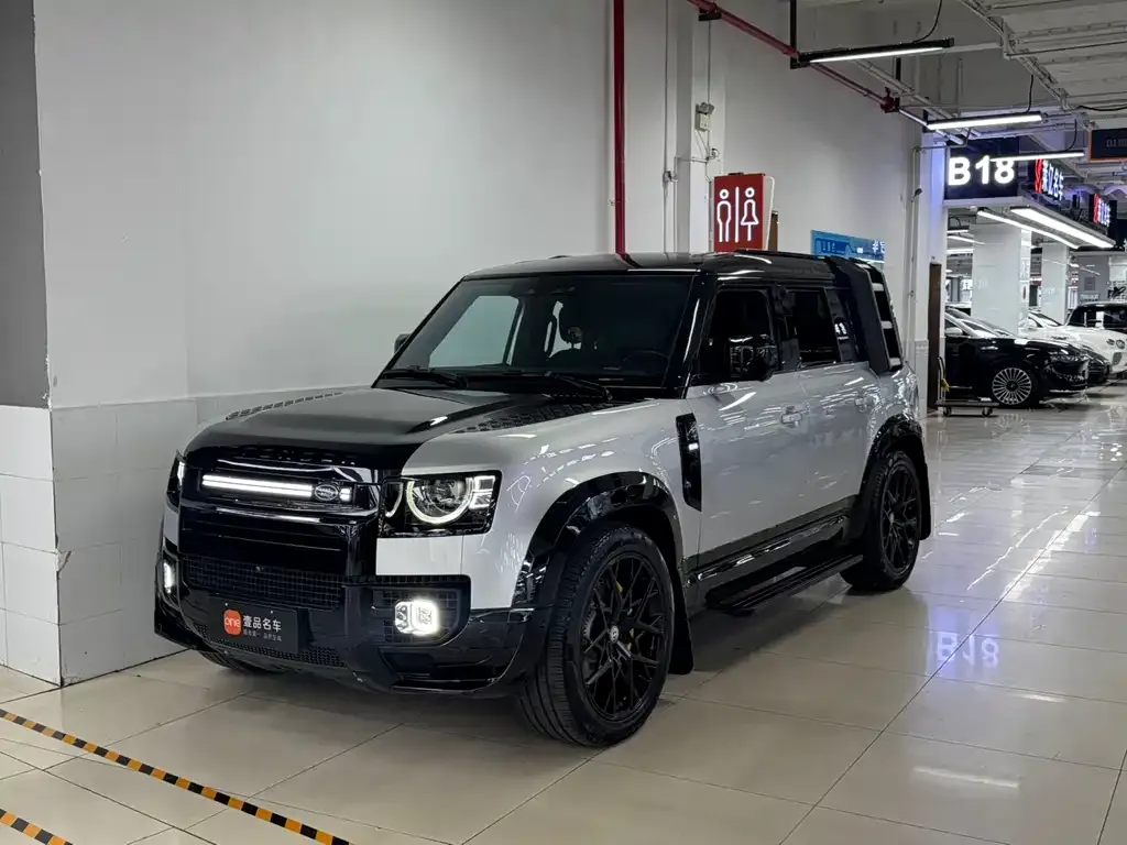 Land Rover Defender — фото 1