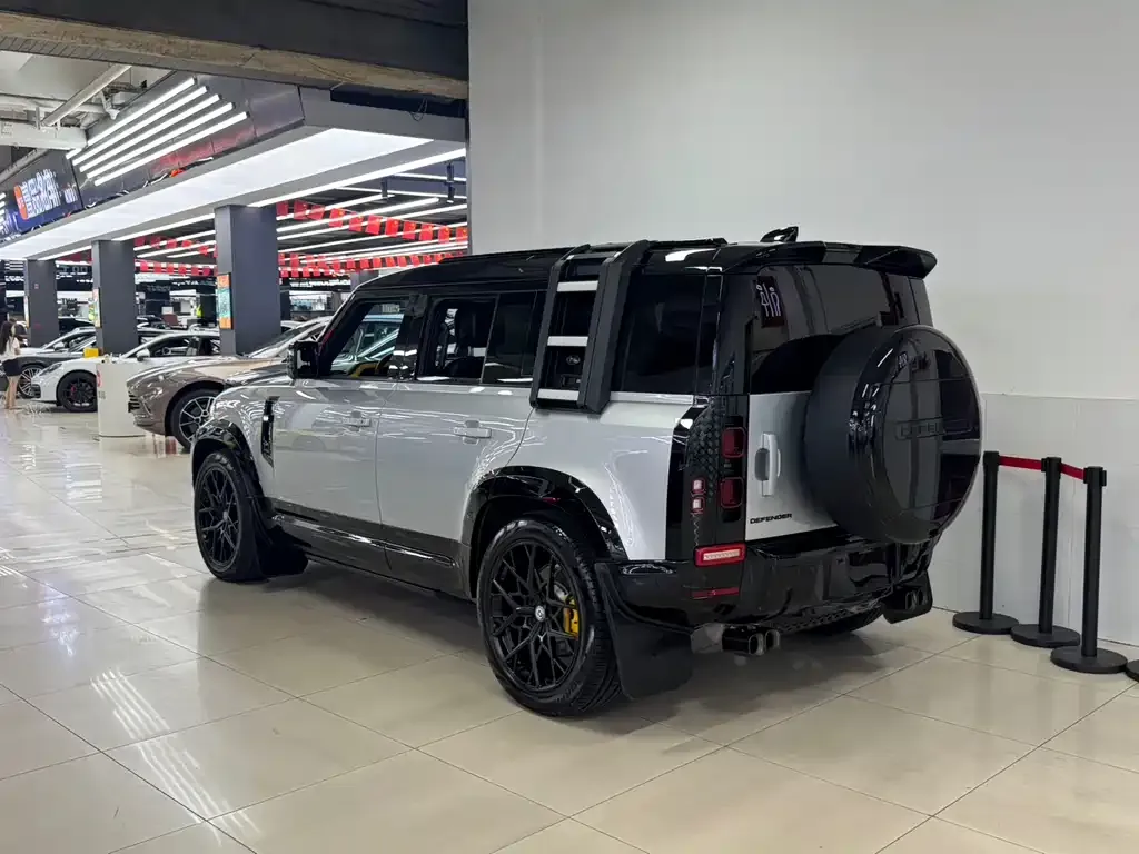 Land Rover Defender — фото 5