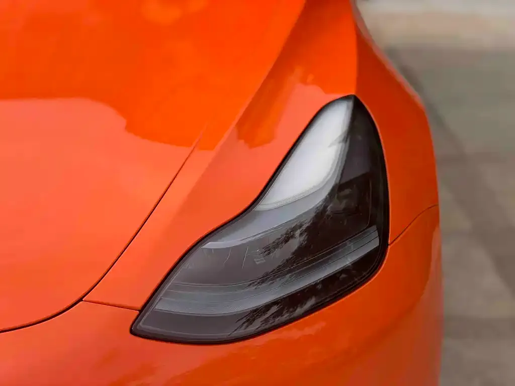 Tesla Model 3 — фото 3