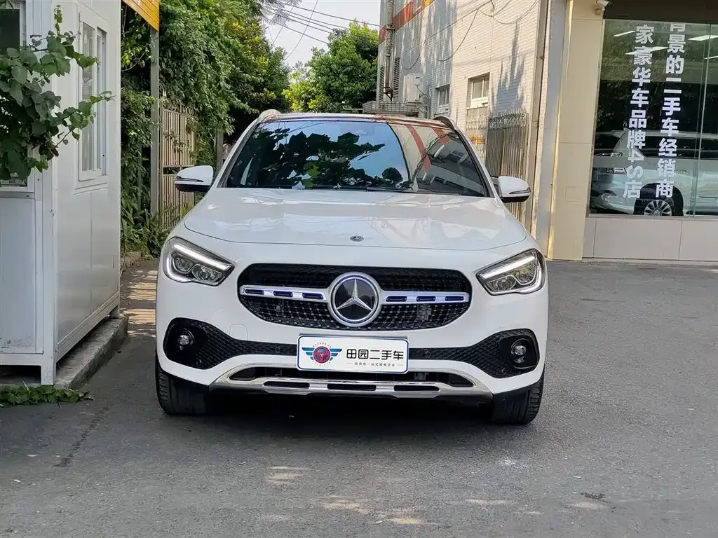 Mercedes-Benz GLA — фото 10