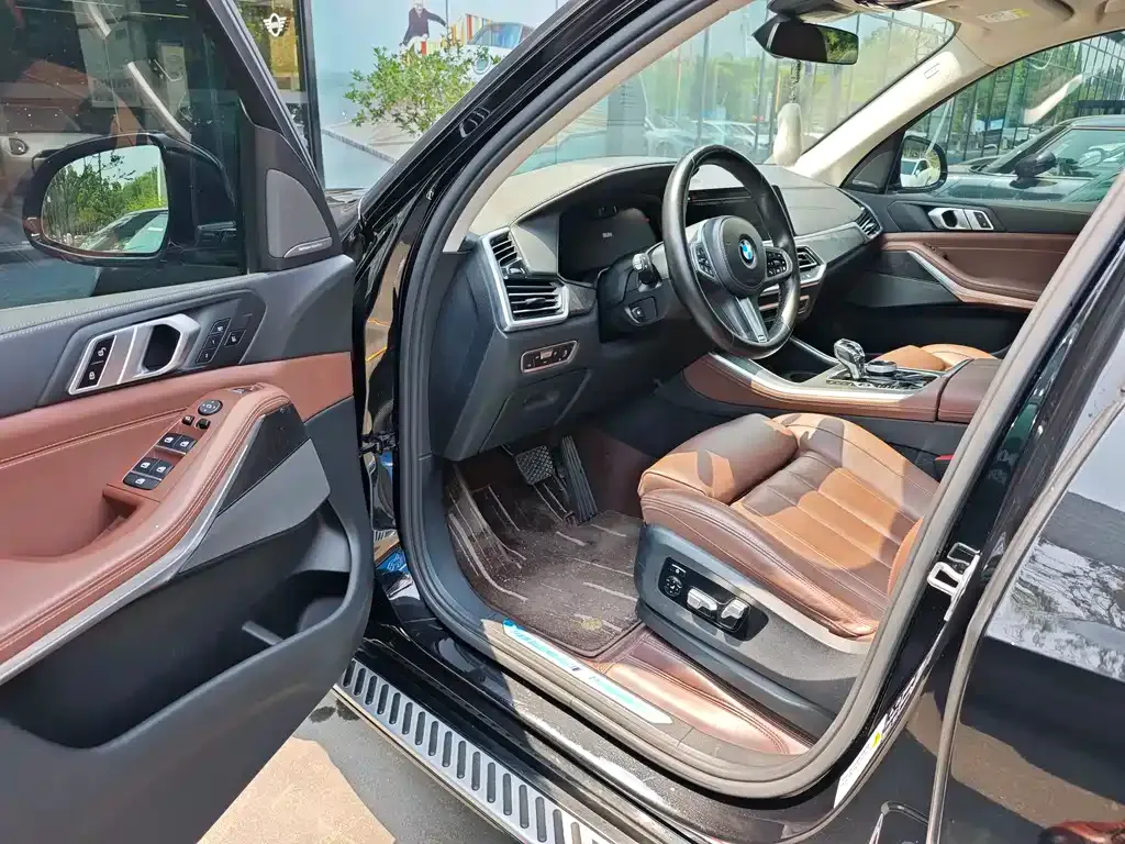 BMW X5 (Import) — фото 2