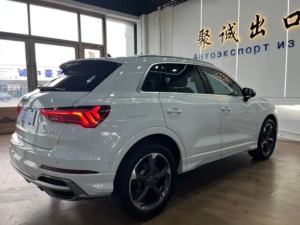 Audi Q3 — фото 5