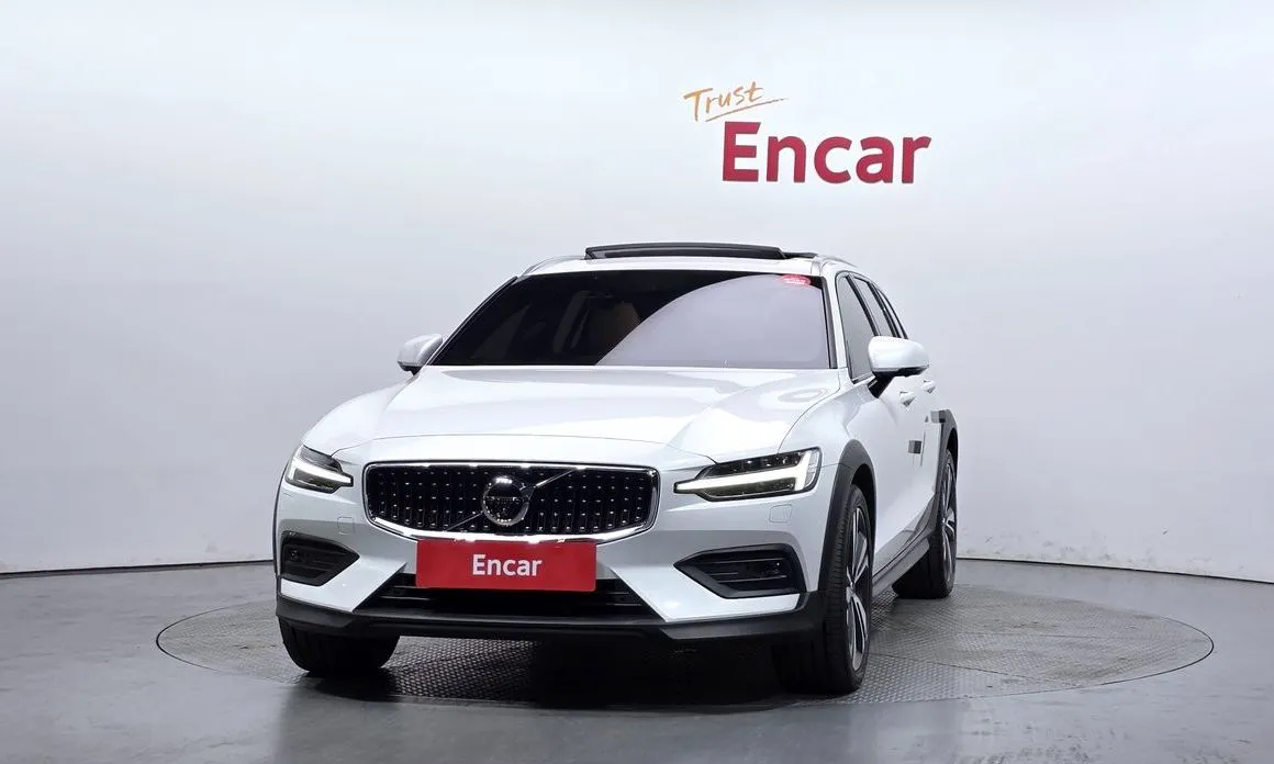 Volvo V60 2021 из KR, фото 4