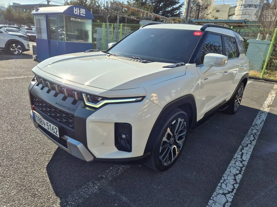 KG Mobility (Ssangyong) Torres Gasoline 1.5 4WD 1