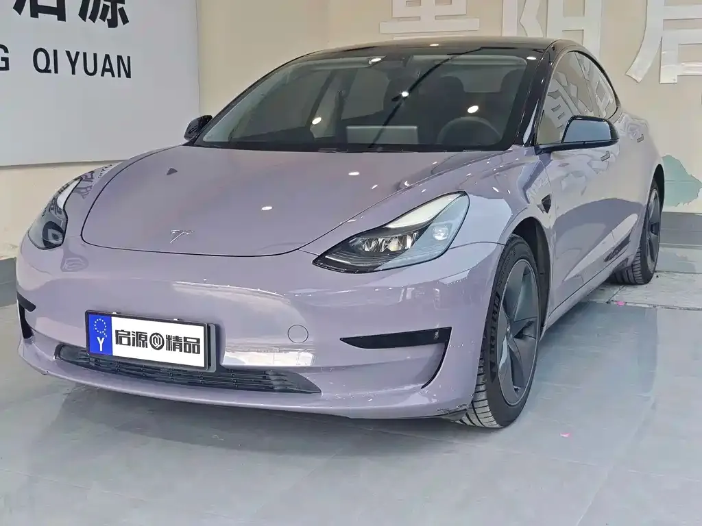 Tesla Model 3 — фото 1