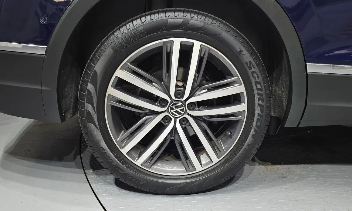 Volkswagen Tiguan — фото 10