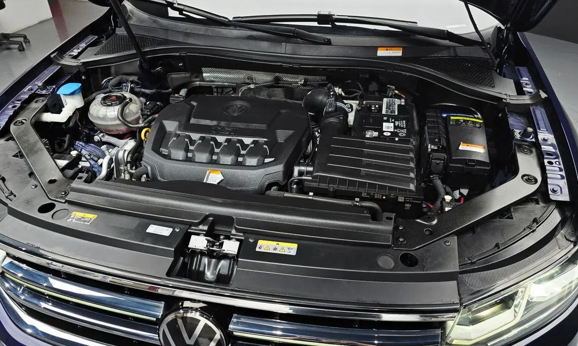 Volkswagen Tiguan — фото 9
