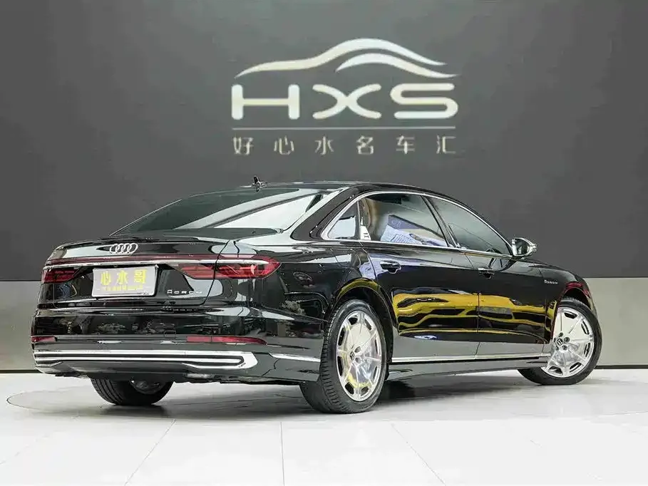 Audi A8 — фото 7