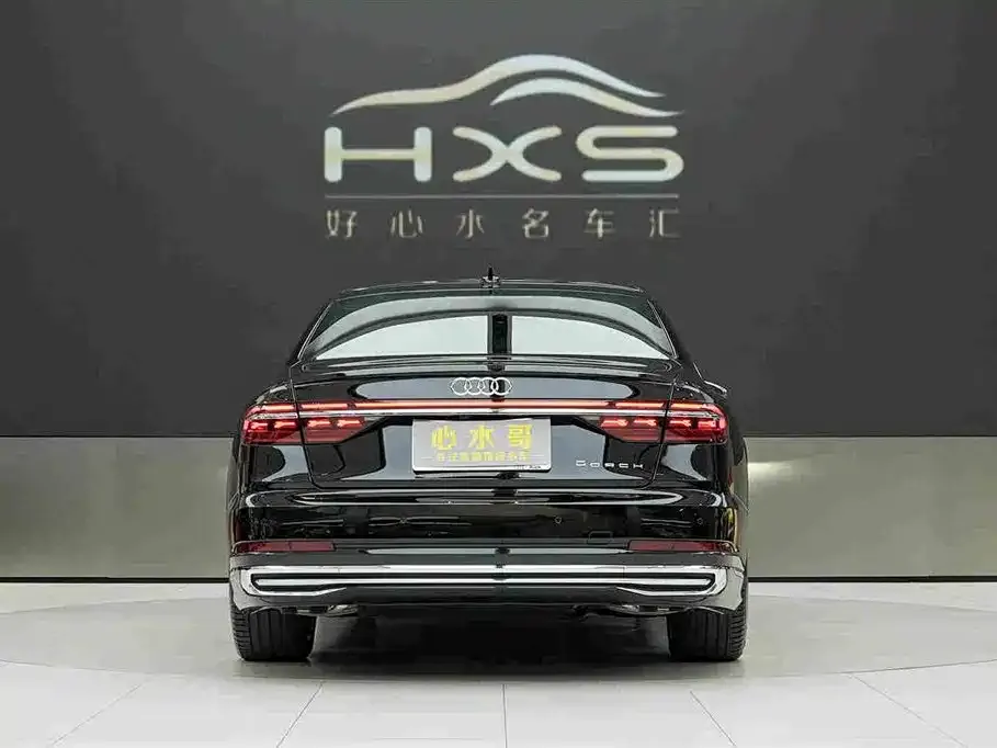 Audi A8 — фото 6