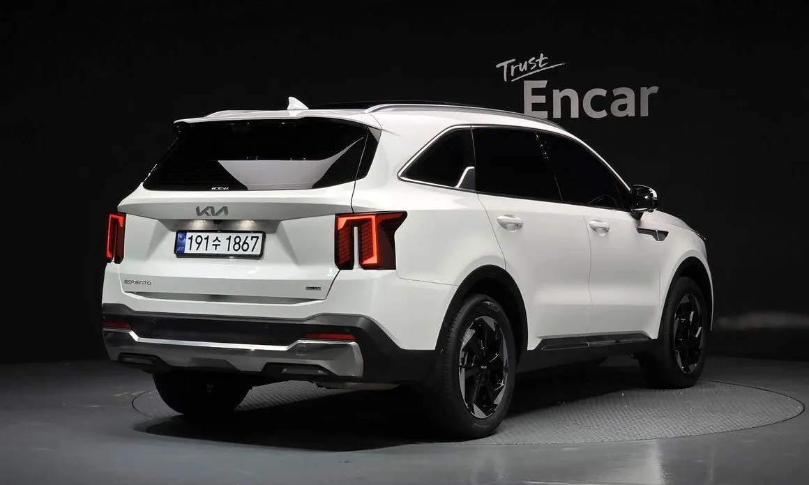 Kia Sorento — фото 4