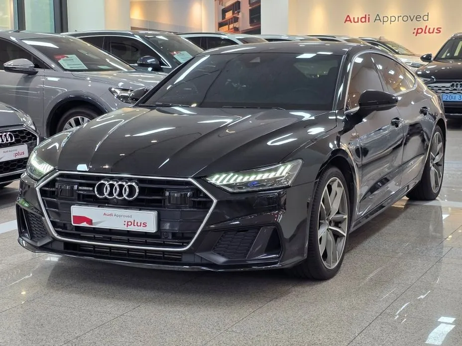 Audi A7 — фото 1
