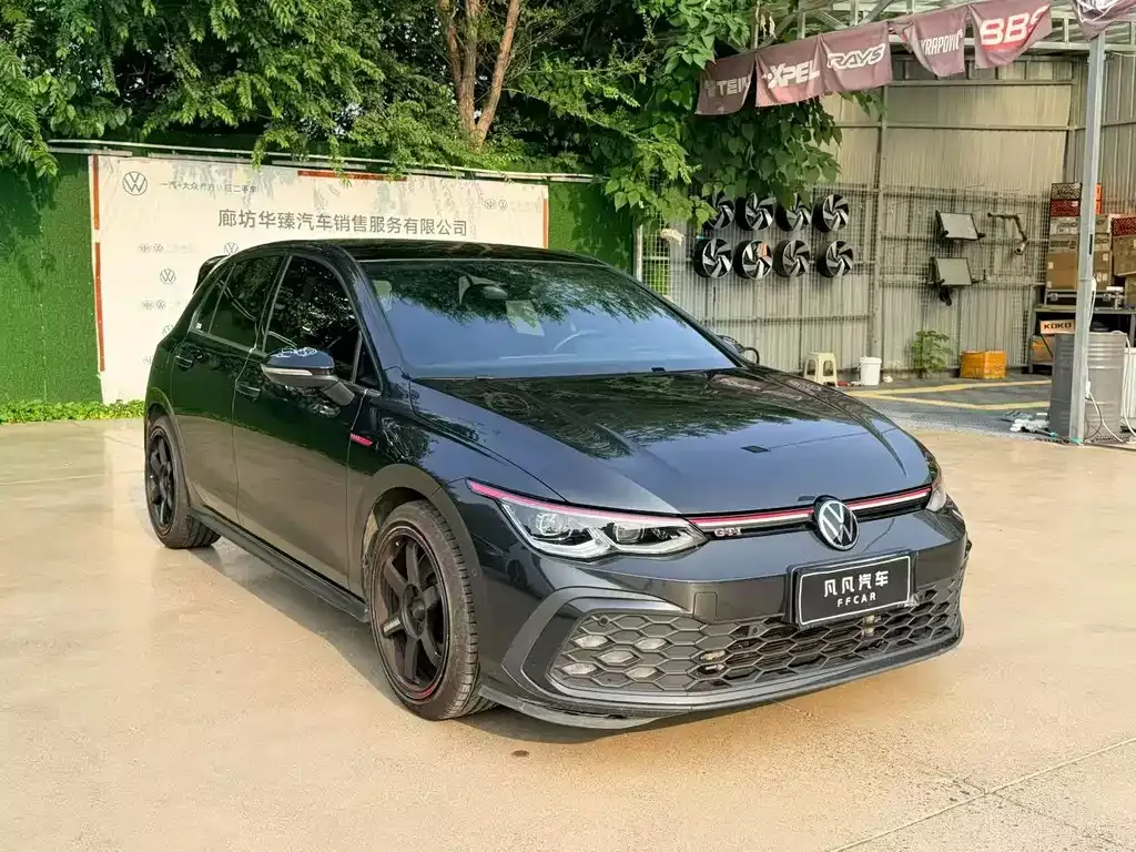 Volkswagen Golf GTI — фото 8