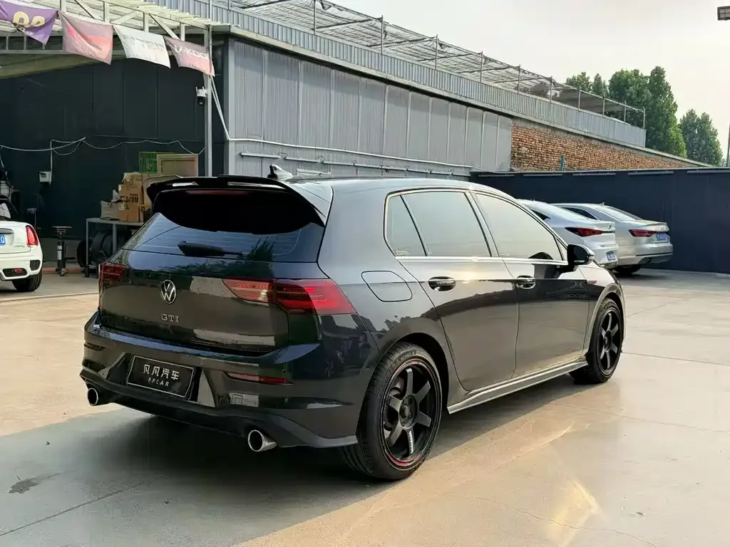 Volkswagen Golf GTI — фото 4