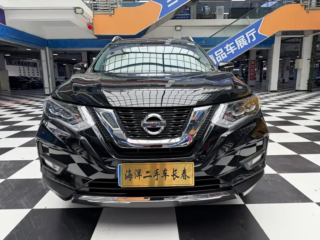 Nissan X-Trail — фото 10