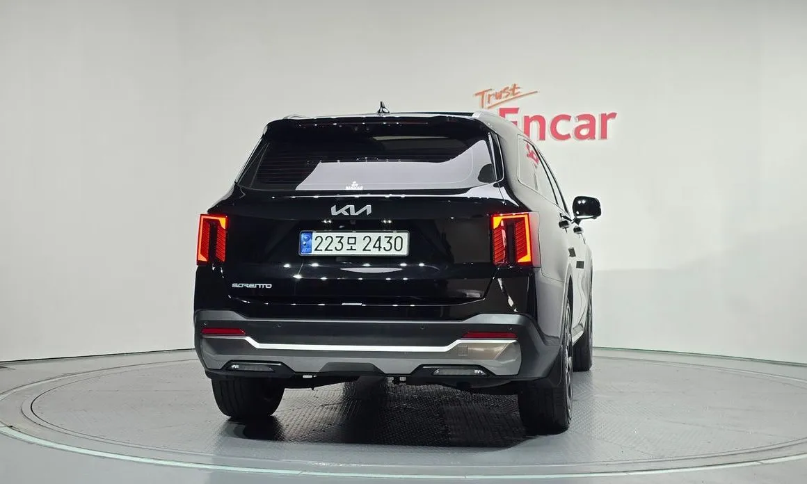 Kia Sorento — фото 6