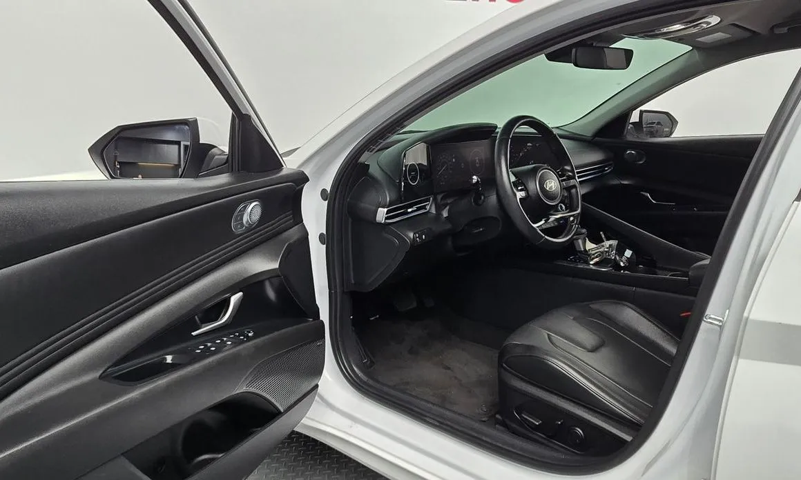 Hyundai AVANTE — фото 8