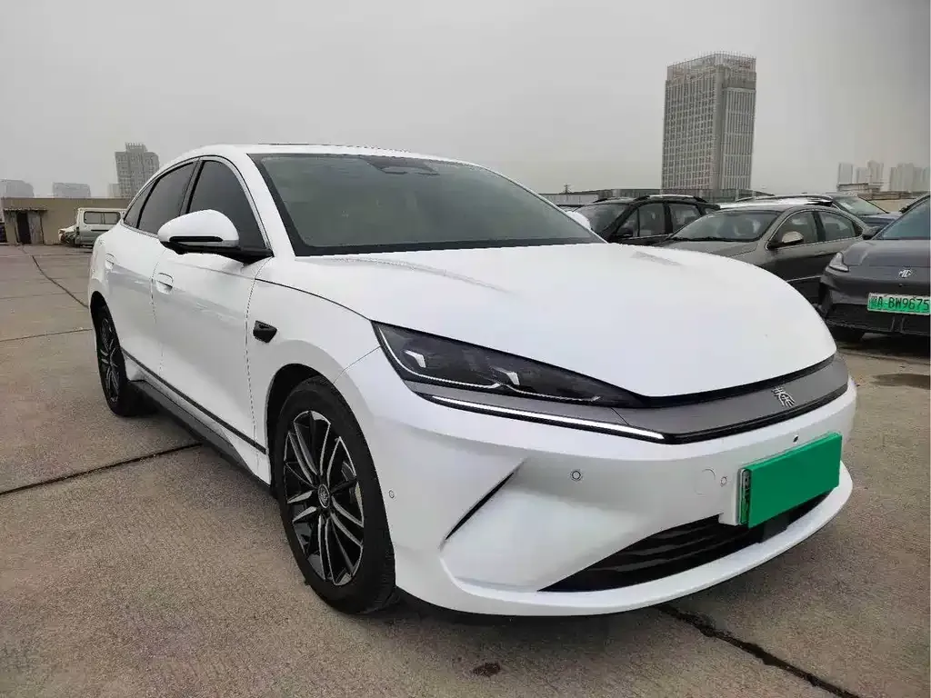 BYD Qin L — фото 4