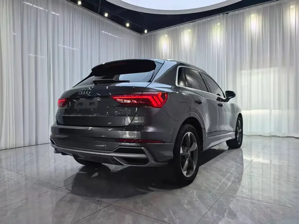 Audi Q3 — фото 8