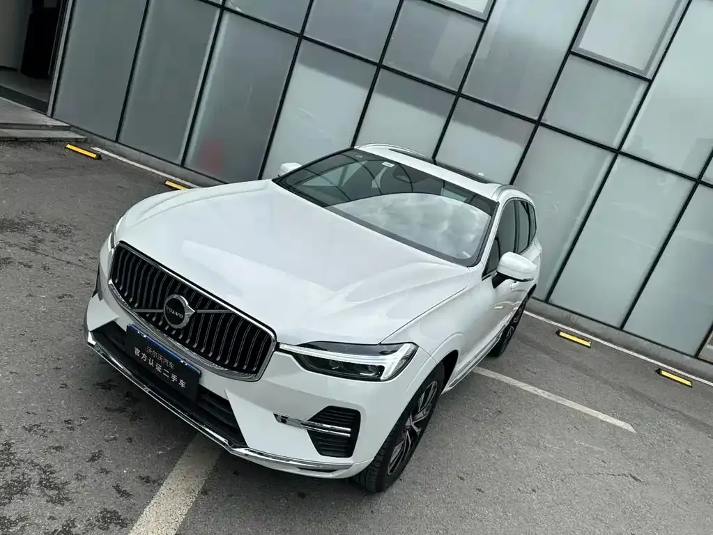 Volvo XC60 — фото 9