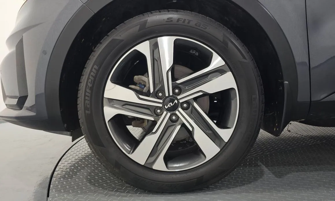 Kia Sorento — фото 7