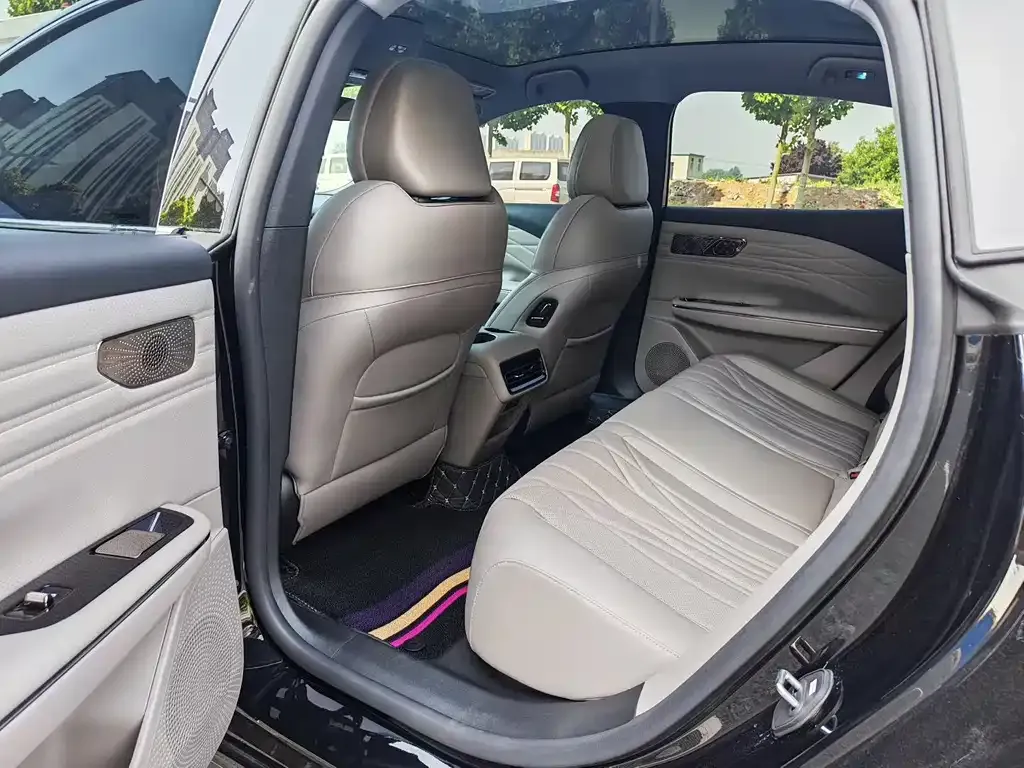 Geely Galaxy Xingyao 8 2025 из CN, фото 2