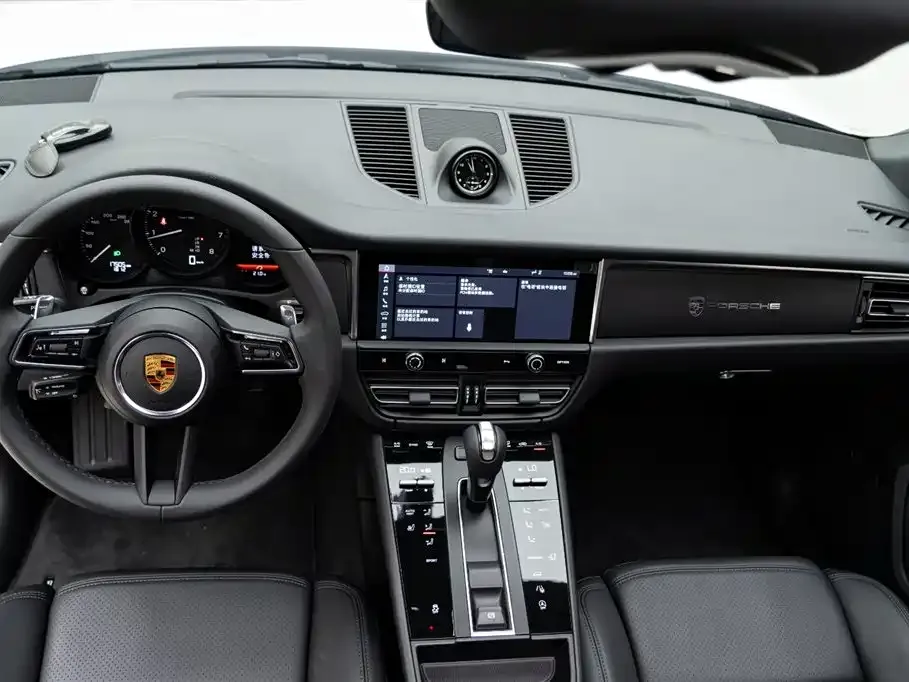 Porsche Macan — фото 8