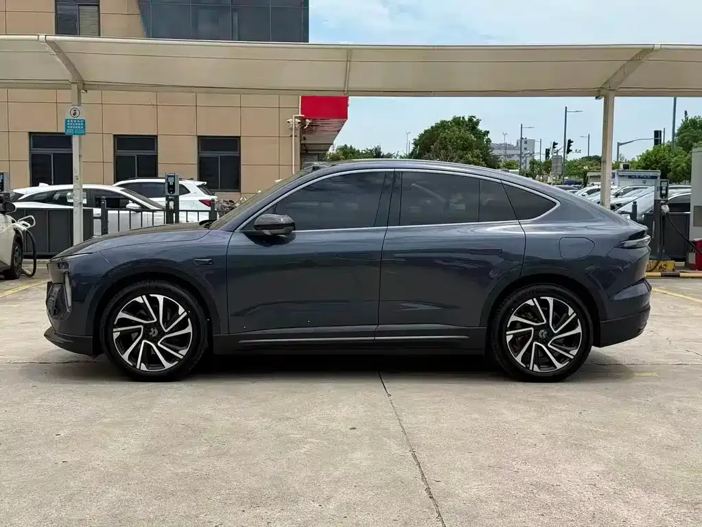 NIO EC6 — фото 10