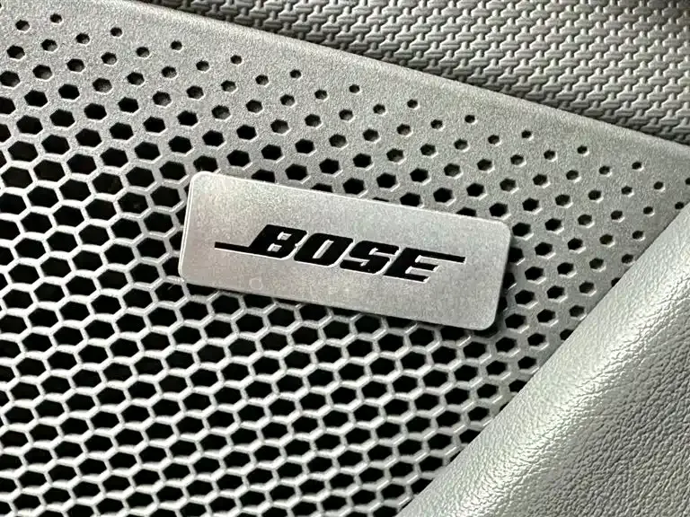 Porsche Taycan — фото 9