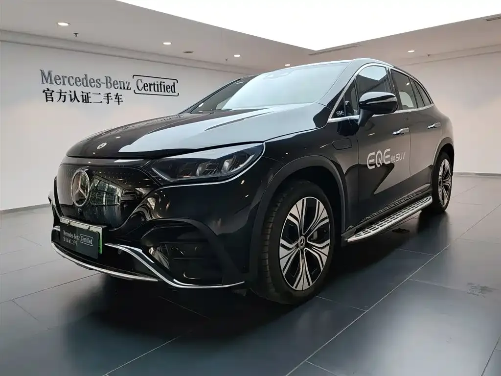 Mercedes-Benz EQE SUV — фото 1