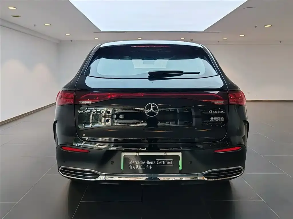 Mercedes-Benz EQE SUV — фото 4